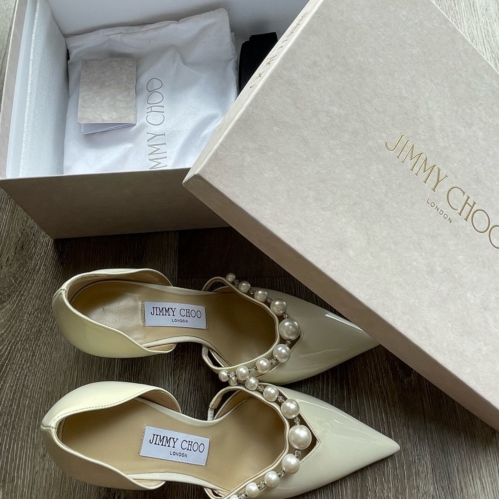 Jimmy Choo | Latte Patent Leather Pointed Pumps with Pearl - Picture 5 of 5